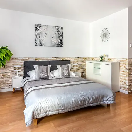 Apartament Diamond 35m2, 4 Osoby, Balkon, Free Parking Apartment *