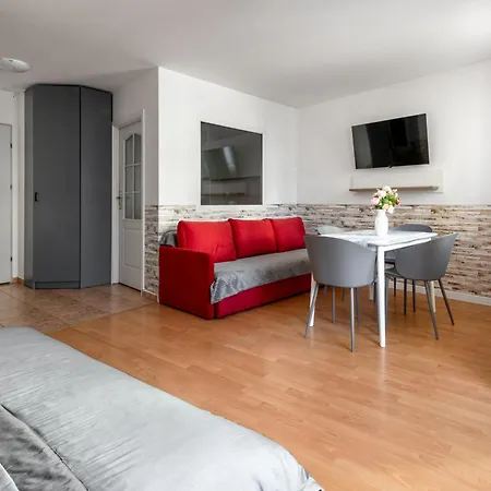 Apartament Diamond 35m2, 4 Osoby, Balkon, Free Parking Krasków